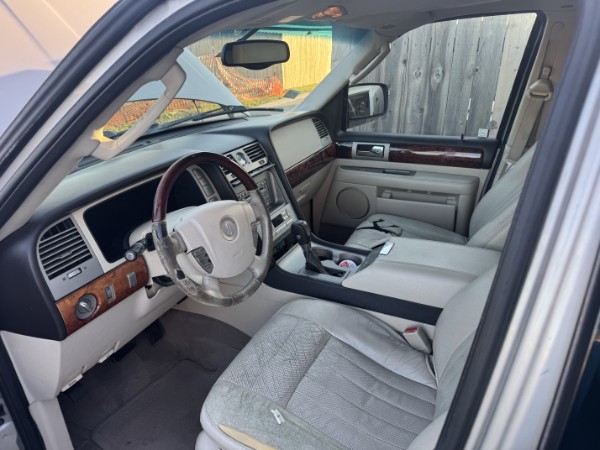 Restored interior of a 2003 Lincoln Navigator